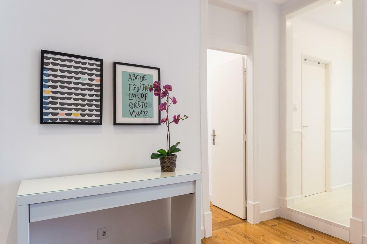 Three Bedroom Apartment In Historical Centre -Bairro Alto Lisbon Luaran gambar